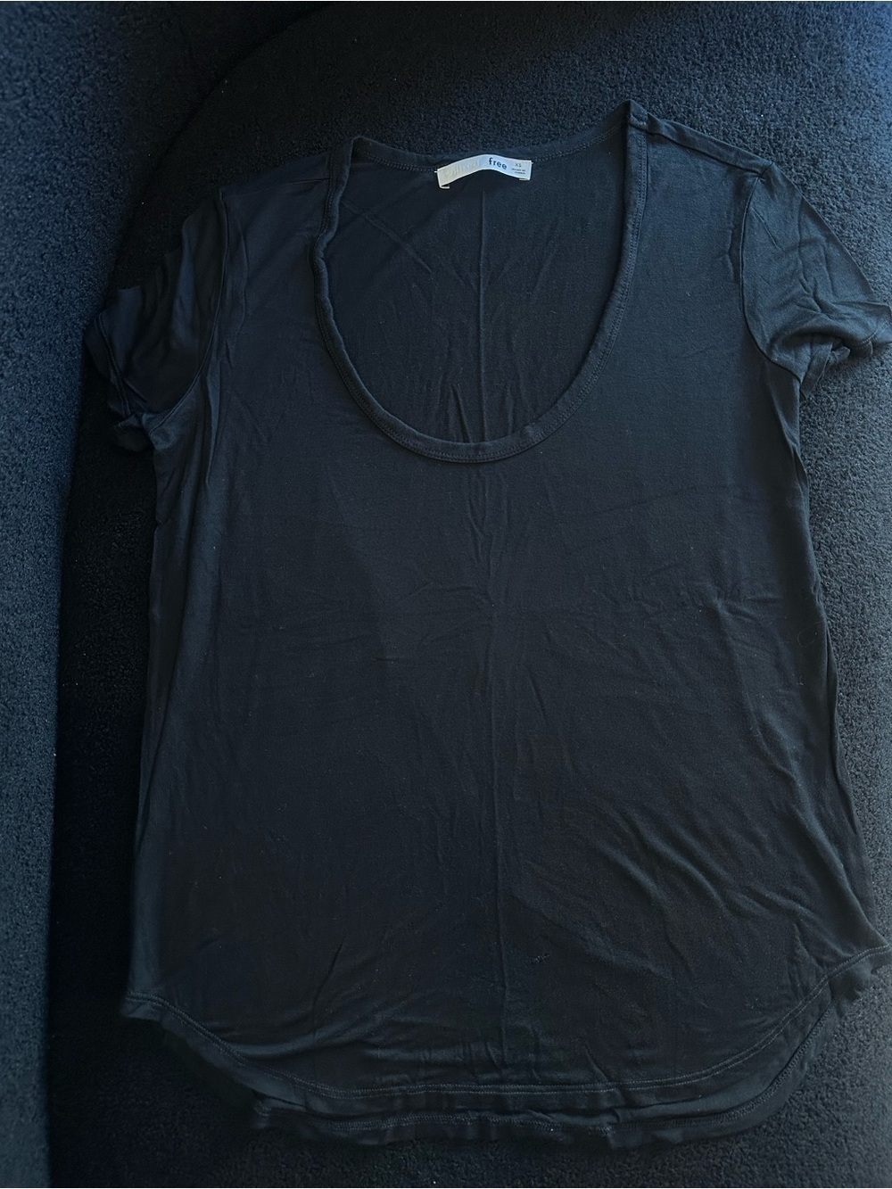 Aritzia Wilfred Scoop Neck T-Shirt